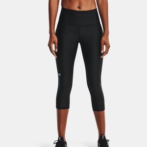 Under Armour Legging - Women's HeatGear® Armour No-Slip Waistband Capris